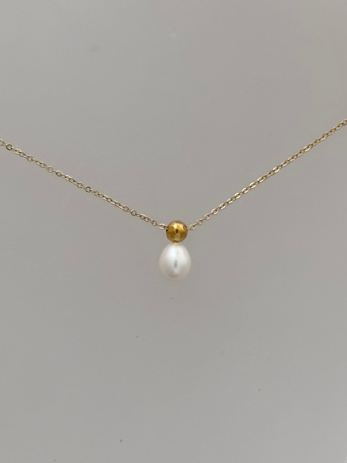 Jug Pearl Necklace