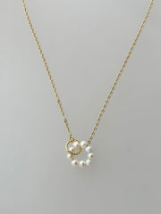 pearl pendant necklace